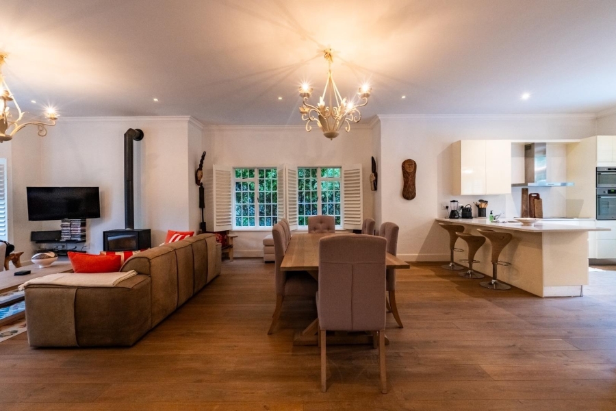 To Let 4 Bedroom Property for Rent in Franschhoek Western Cape
